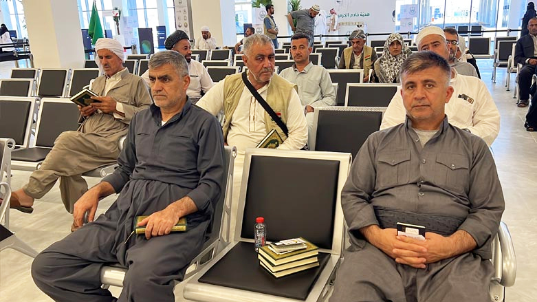 بعض الحجاج في صالة مطار أربيل الدولي